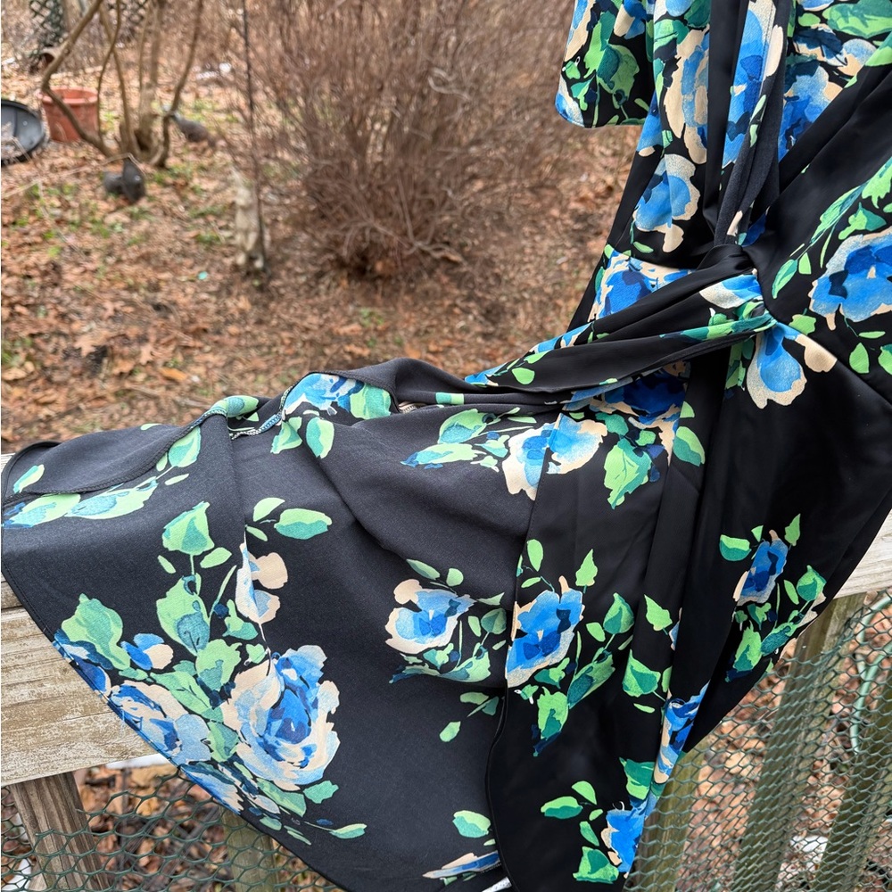 Nwt Zara Basic Collection Size M Flutter Sleeve W… - image 5